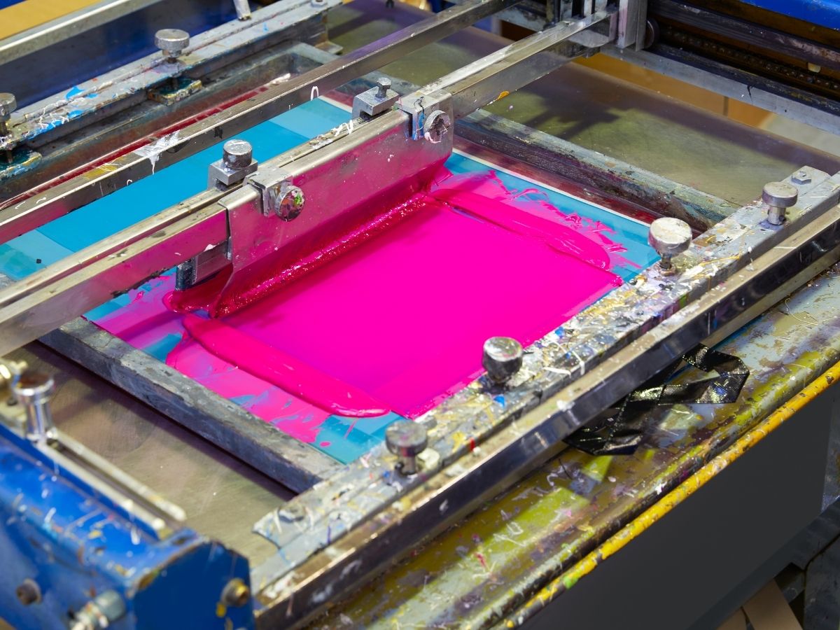 Transfers DTF e estamparia serigráfica - Tecnologia de impressão têxtil